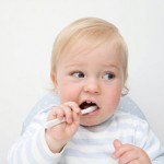 ¿Es normal que con 22 meses mi hijo aún no mastique?