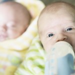 ¿Cómo daré el pecho a mis bebés si tengo un embarazo múltiple?