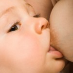 Síntomas de una buena posición del bebé al mamar